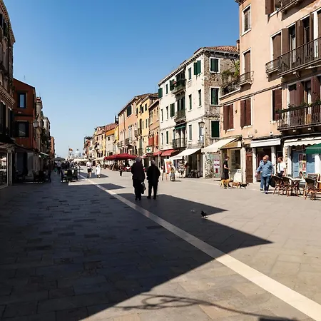 Apartament Ca'lina Near Biennale *