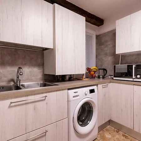 Ca'lina Near Biennale * ヴェネツィア