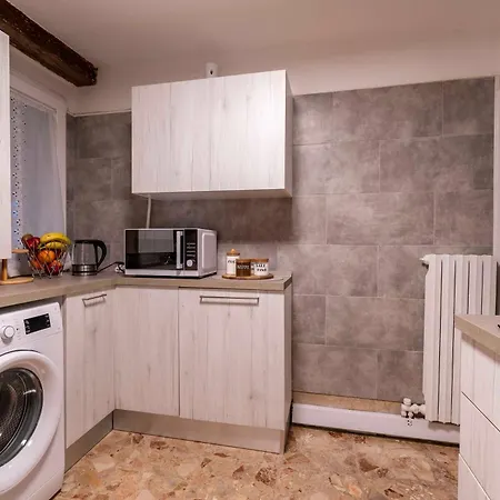 Ca'lina Near Biennale